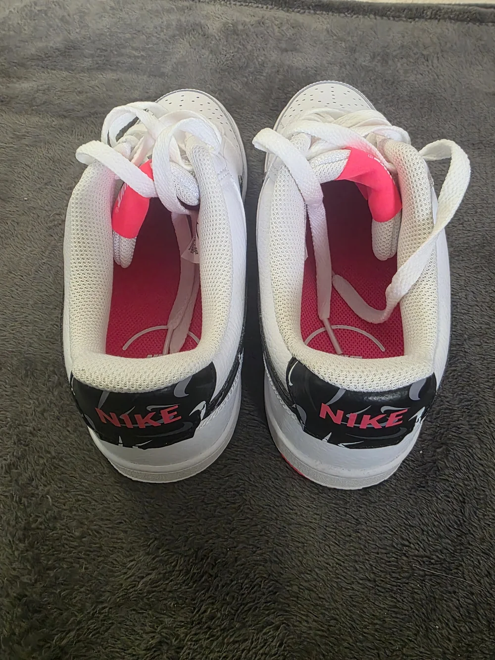 White Low-Top Sneakers with Pink Tongue Accent - Picture 3 of 6
